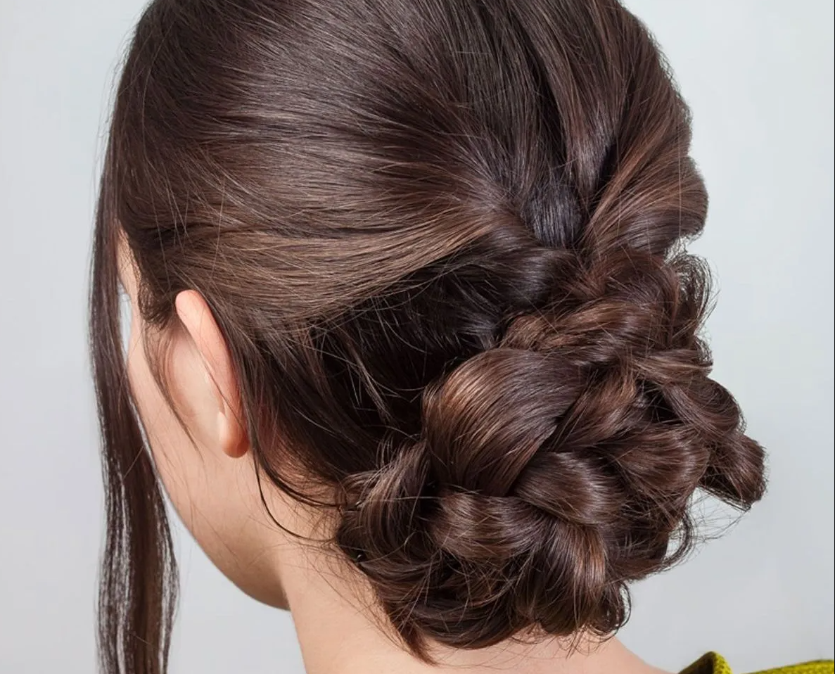 Braided Bun: ด้วยคู่มือนี้ทรงผมทรงสูงส่งผลงาน